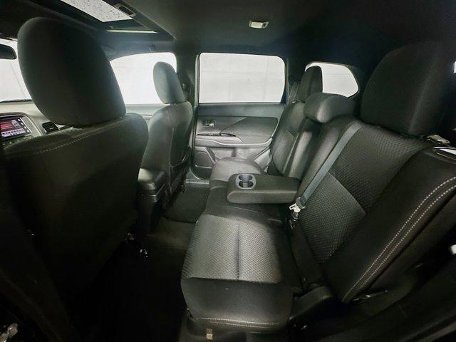 Photo of 2018 Cosmic Blue Metallic Mitsubishi Outlander