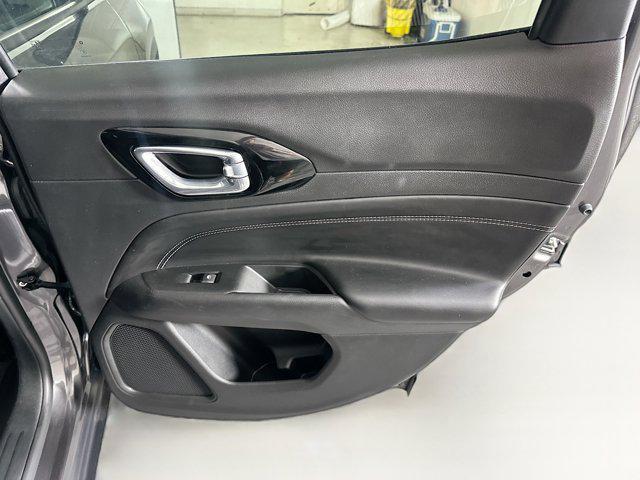Photo of 2022 Granite Crystal Metallic Clearcoat Jeep Compass