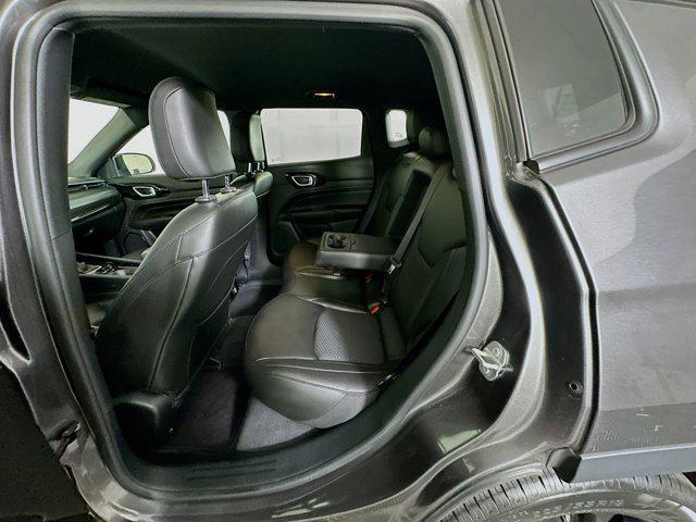 Photo of 2022 Granite Crystal Metallic Clearcoat Jeep Compass