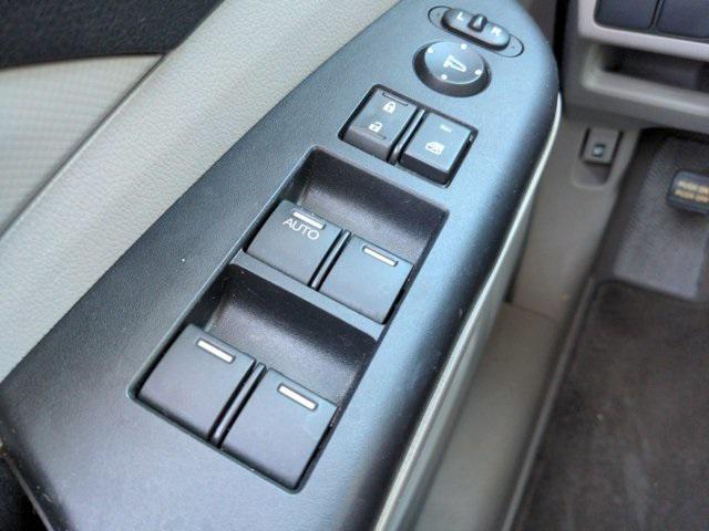 Photo of 2012 Alabaster Silver Metallic Honda CR-V