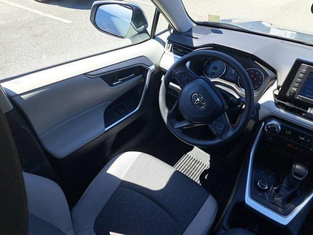 Photo of 2022 Silver Sky Metallic Toyota RAV4 Hybrid