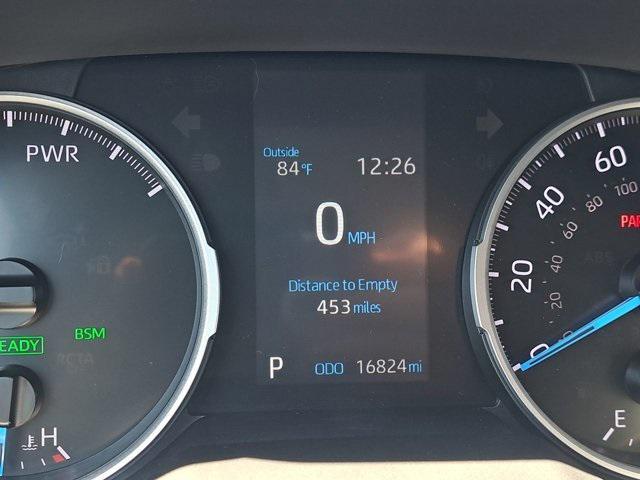 Photo of 2022 Silver Sky Metallic Toyota RAV4 Hybrid