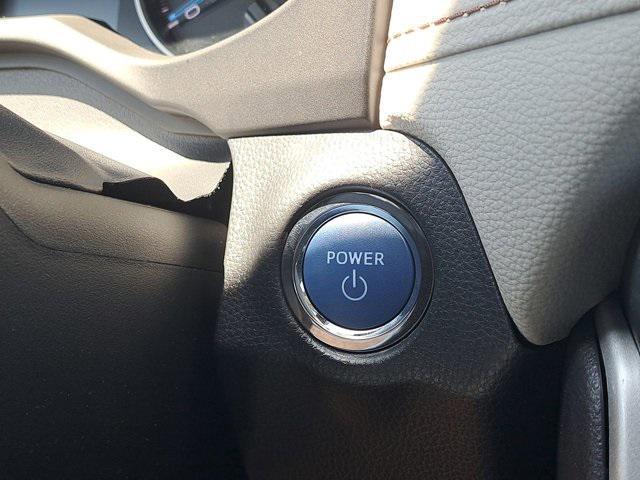 Photo of 2022 Silver Sky Metallic Toyota RAV4 Hybrid