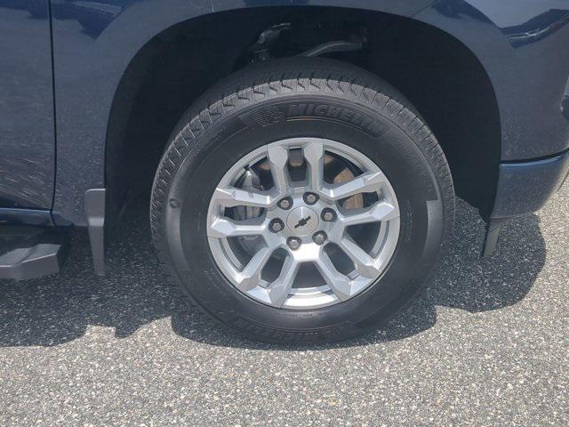 Photo of 2022 Northsky Blue Metallic Chevrolet Silverado 1500