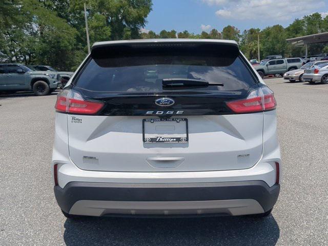 Photo of 2022 Oxford White Ford Edge