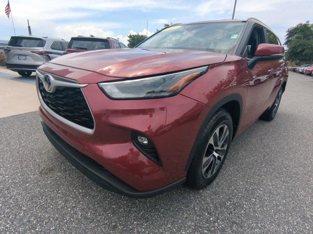 Photo of 2023 Ruby Toyota Highlander