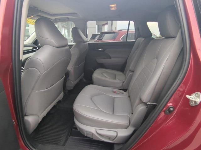 Photo of 2023 Ruby Toyota Highlander