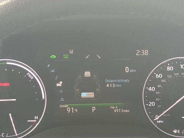Photo of 2022 White Toyota Sienna