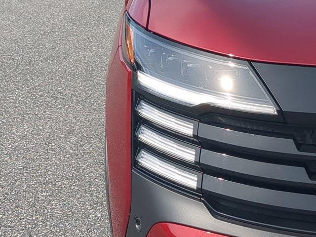 Photo of 2025 Scarlet Ember Tintcoat Nissan Kicks