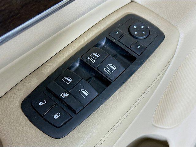 Photo of 2014 Black Forest Green Pearlcoat Jeep Grand Cherokee