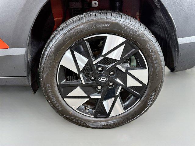 Photo of 2025 Soultronic Orange Pearl Hyundai KONA