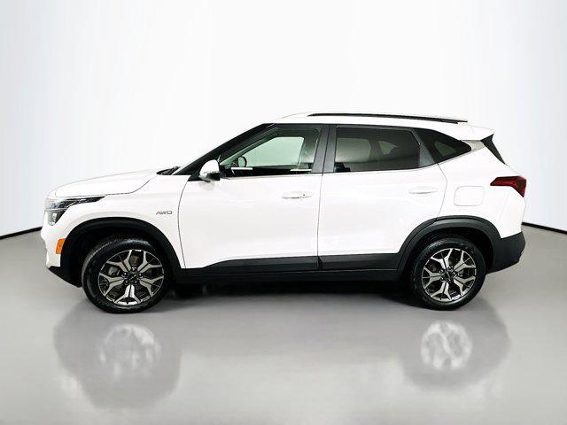 Photo of 2023 Snow White Pearl Kia Seltos