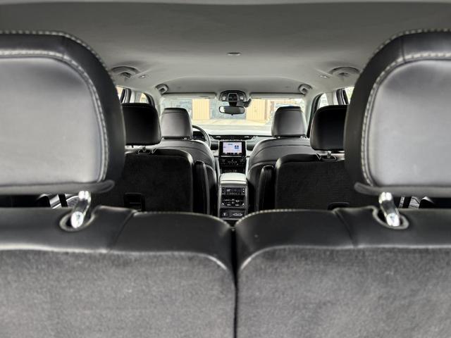 Photo of 2021 Black Jeep Grand Cherokee L