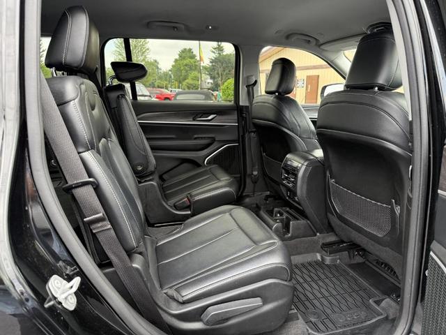 Photo of 2021 Black Jeep Grand Cherokee L