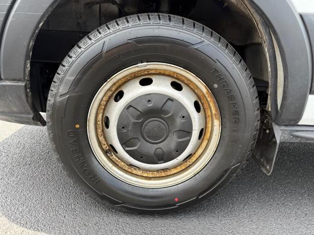 Photo of 2019 White Ford Transit-250