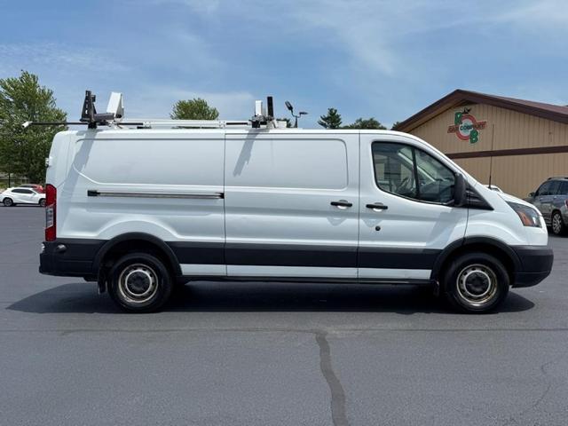 Photo of 2019 White Ford Transit-250