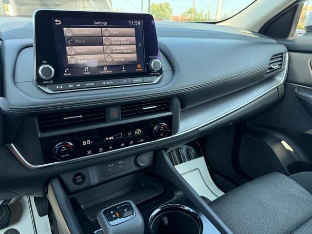 Photo of 2024 Silver Nissan Rogue