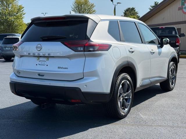 Photo of 2024 Silver Nissan Rogue