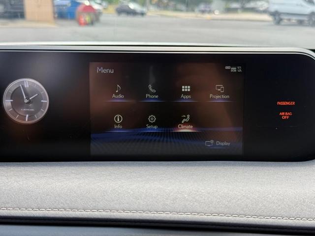 Photo of 2022 White Lexus UX 250h