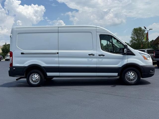 Photo of 2021 White Ford Transit-250