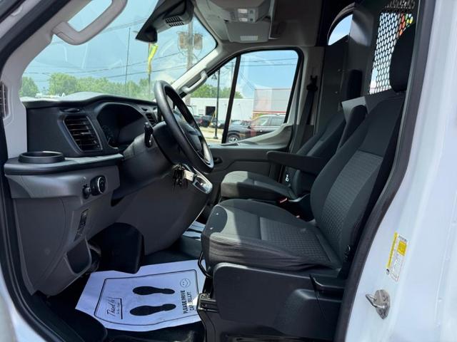 Photo of 2021 White Ford Transit-250