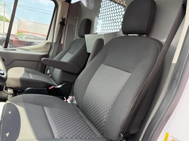 Photo of 2021 White Ford Transit-250
