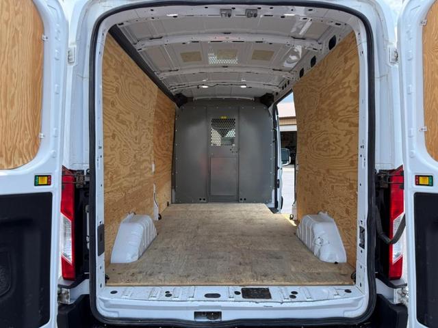 Photo of 2021 White Ford Transit-250