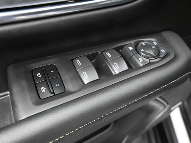 Photo of 2023 Summit White GMC Yukon XL