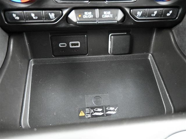 Photo of 2023 Summit White GMC Yukon XL