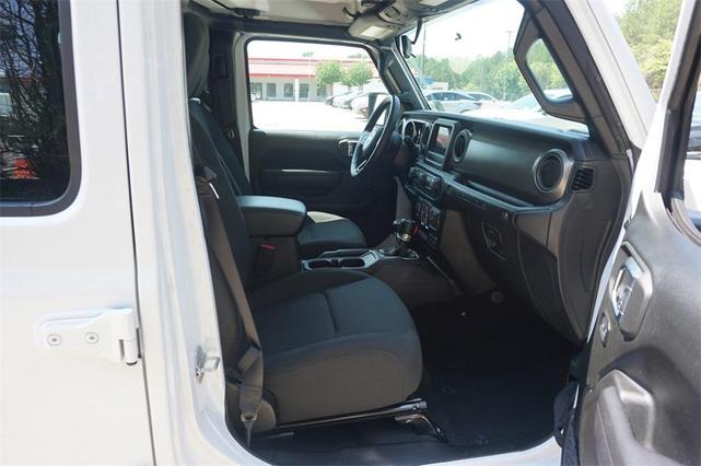 Photo of 2022 Bright White Clearcoat Jeep Wrangler Unlimited