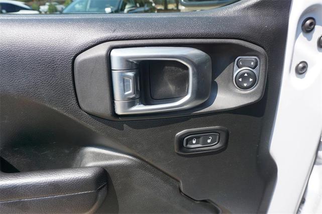 Photo of 2022 Bright White Clearcoat Jeep Wrangler Unlimited