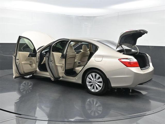 Photo of 2014 Champagne Frost Pearl Honda Accord