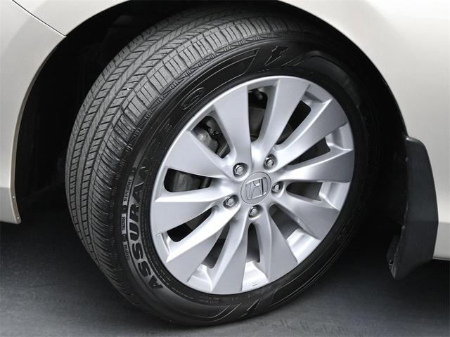 Photo of 2014 Champagne Frost Pearl Honda Accord