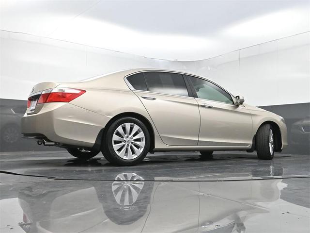 Photo of 2014 Champagne Frost Pearl Honda Accord