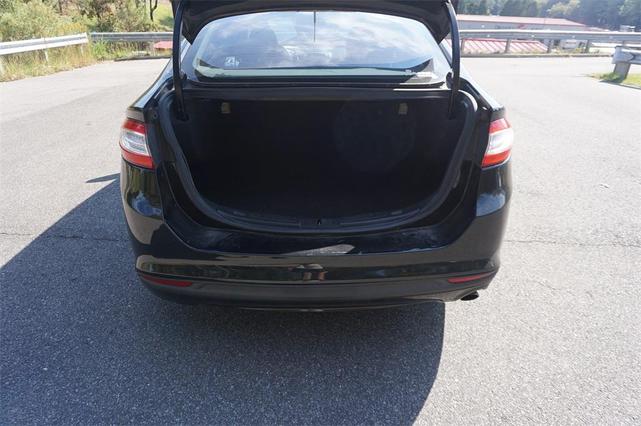 Photo of 2015 Tuxedo Black Ford Fusion