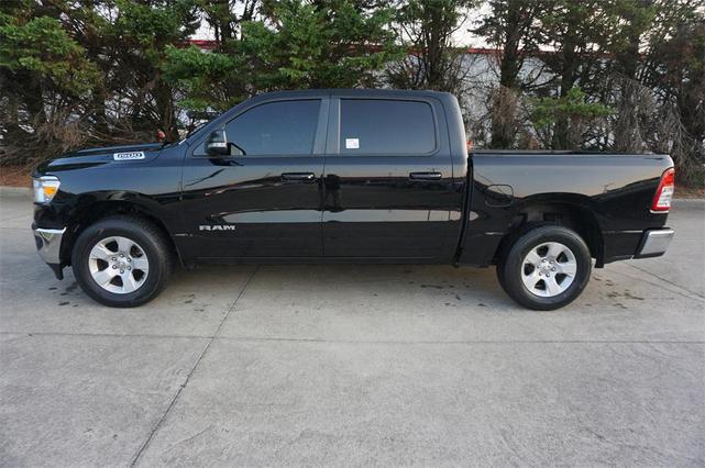 Photo of 2022 Diamond Black Crystal Pearlcoat RAM 1500