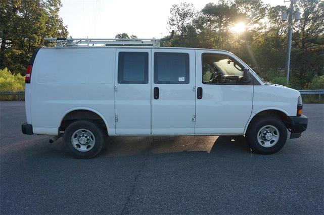 Photo of 2019 Summit White Chevrolet Express 2500