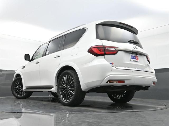 Photo of 2023 Moonstone White INFINITI QX80