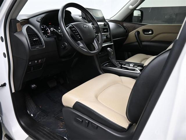 Photo of 2023 Moonstone White INFINITI QX80