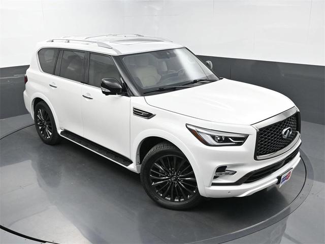 Photo of 2023 Moonstone White INFINITI QX80