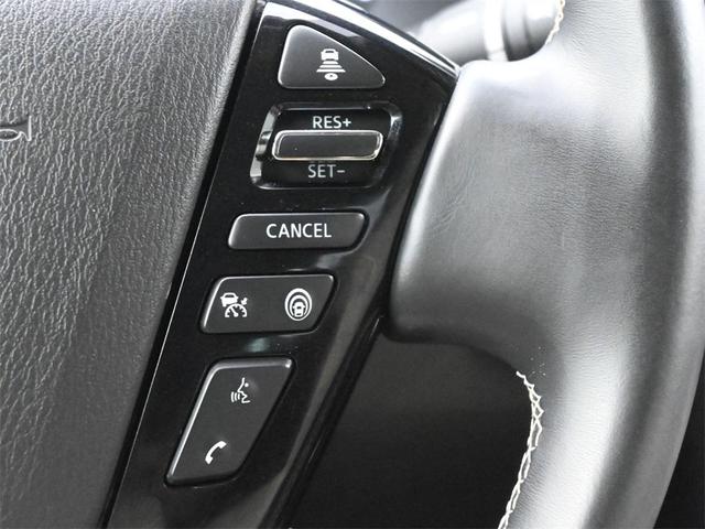 Photo of 2023 Moonstone White INFINITI QX80