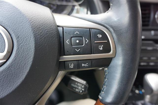 Photo of 2019 Atomic Silver Lexus RX 350