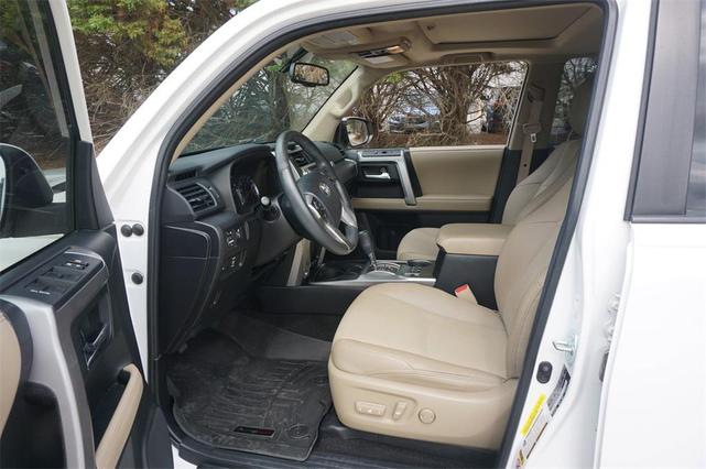 Photo of 2019 Blizzard Pearl Toyota 4Runner