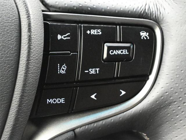 Photo of 2023 Black Lexus ES 350
