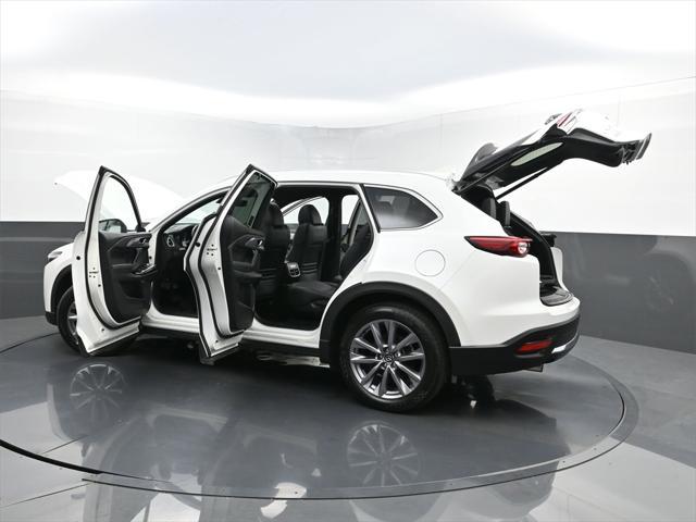 Photo of 2022 Snowflake White Pearl Mica Mazda CX-9