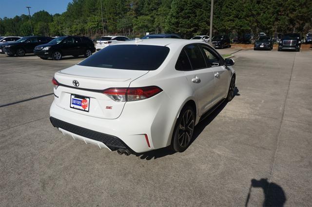 Photo of 2021 Super White Toyota Corolla