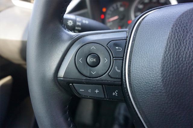 Photo of 2021 Super White Toyota Corolla