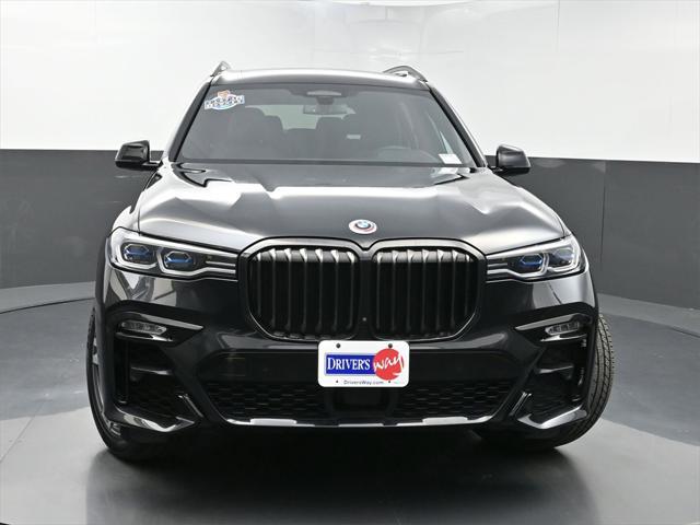 Photo of 2022 Black Sapphire Metallic BMW X7