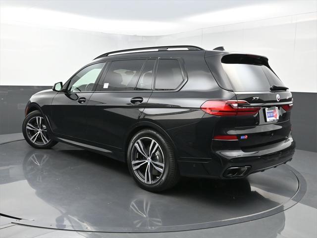 Photo of 2022 Black Sapphire Metallic BMW X7