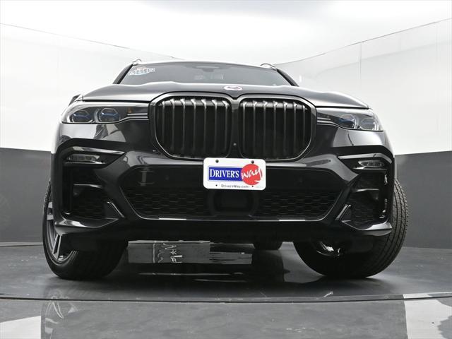 Photo of 2022 Black Sapphire Metallic BMW X7